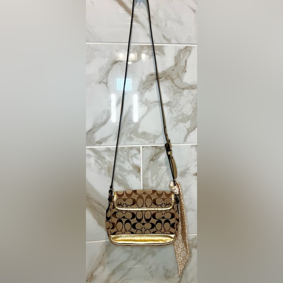 Vintage Coach Signature Penny Flap Shoulder Bag with Bag Scarf - EUC - Picture 4 of 13